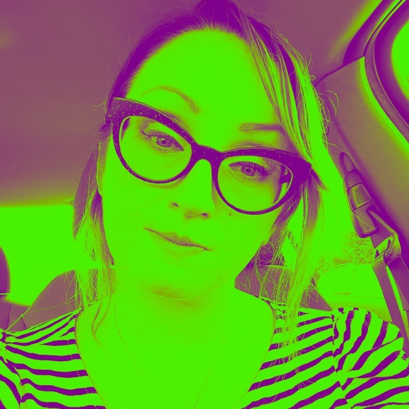 Meet your Posher, Kim - Picture 1 of 1